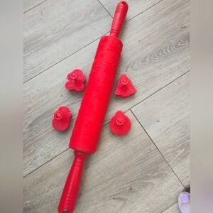 Temp-tations classic Rolling Pin & holiday Cookie Cutters